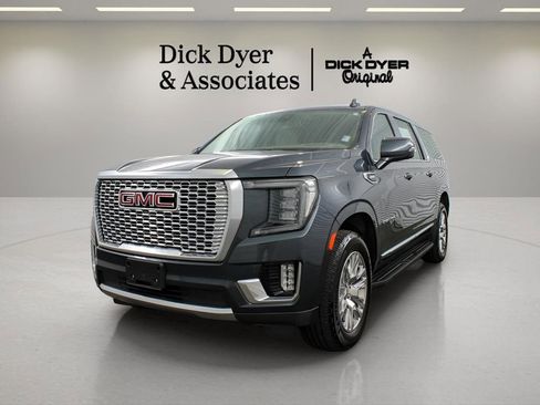 Used 2022 GMC Yukon XL Denali image 6
