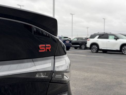 New 2026 Nissan Sentra SR w/ SR Premium Package FWD image 32