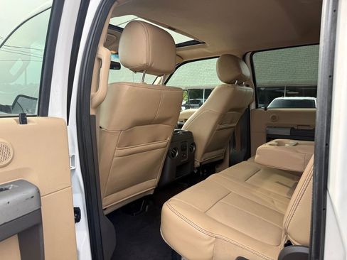 Used 2016 Ford F250 Lariat w/ Lariat Ultimate Package AWD/4WD image 23