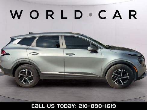 Used 2025 Kia Sportage LX FWD image 8