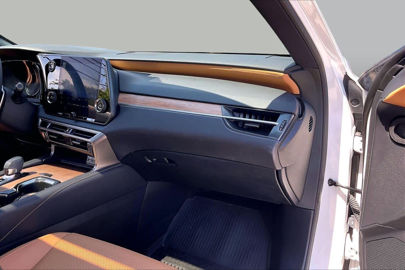 Used 2023 Lexus RX 350 Premium w/ Accessory Package (A2) FWD image 19