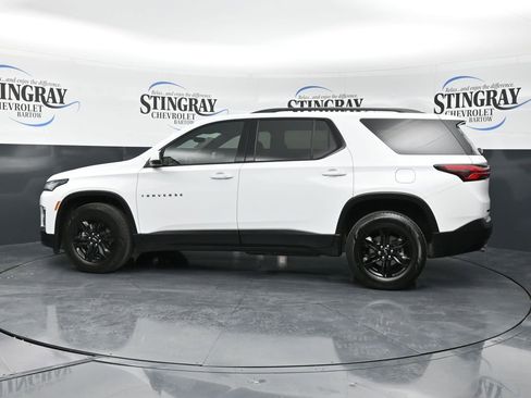Used 2023 Chevrolet Traverse LT image 4