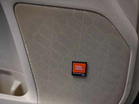 Used 2016 Toyota Highlander Limited image 11