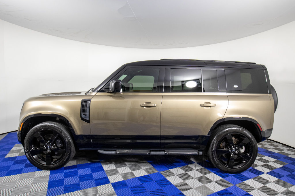Used 2024 Land Rover Defender 110 X-Dynamic SE AWD/4WD image 8