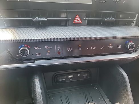 Certified 2025 Kia Sportage SX FWD image 22