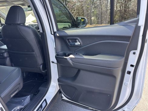 New 2025 Honda Ridgeline RTL+ image 19