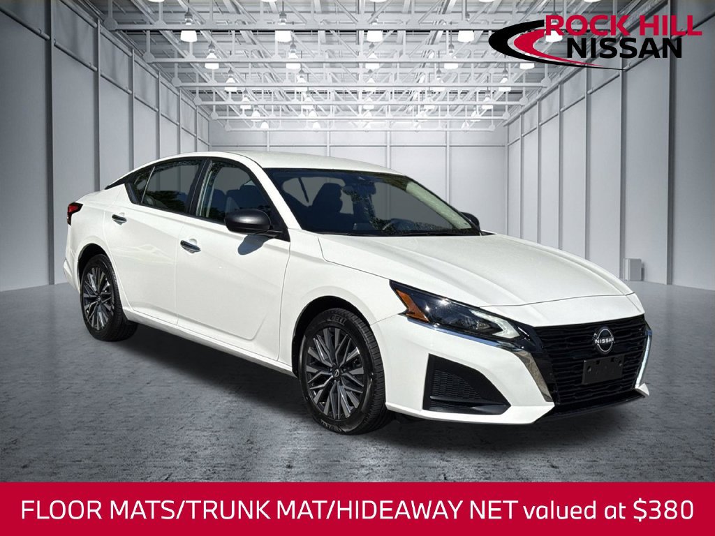 Used 2025 Nissan Altima 2.5 SV AWD/4WD image 1