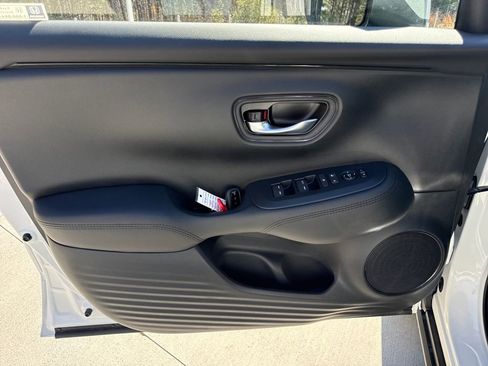 New 2026 Honda HR-V LX image 12