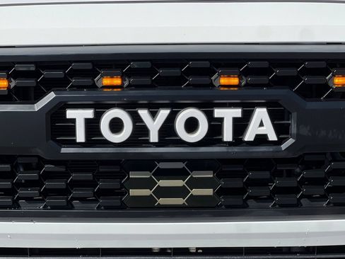 Used 2019 Toyota Tacoma TRD Off-Road w/ TRD Premium Off Road Package AWD/4WD image 38