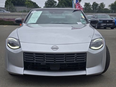 Used 2025 Nissan Z Performance w/ Floor Mat Package RWD image 2