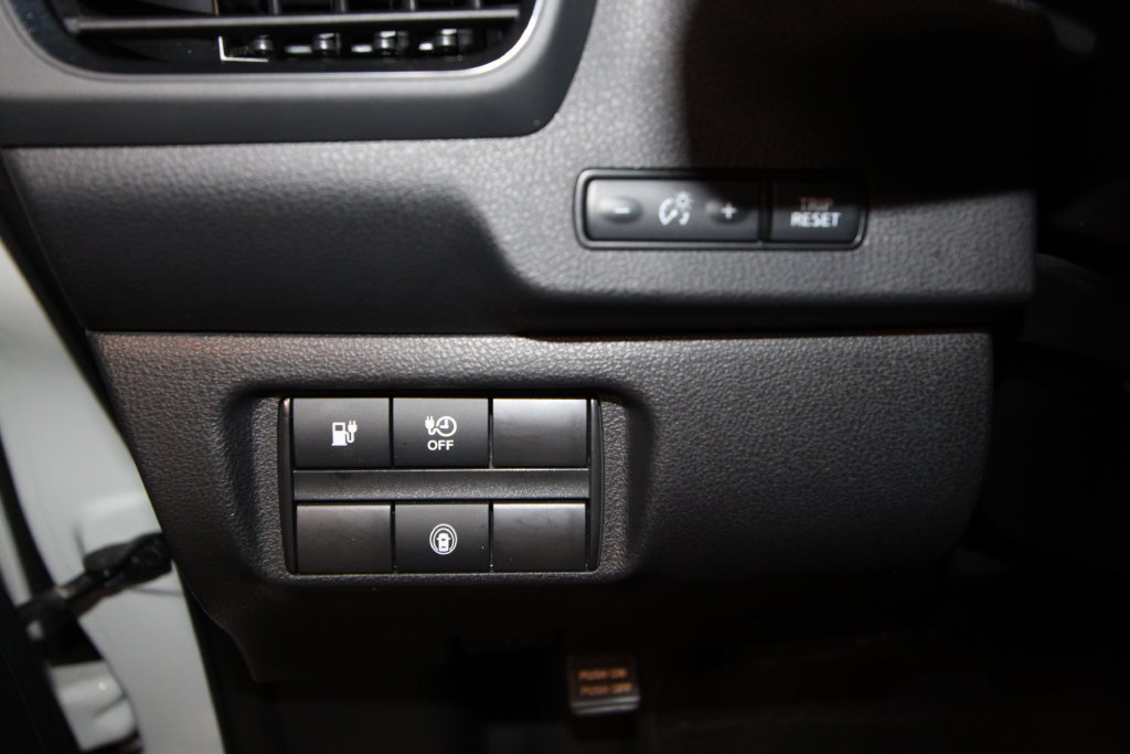 Used 2025 Nissan Leaf S FWD image 9