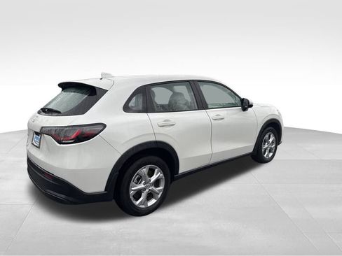 Used 2023 Honda HR-V LX image 9