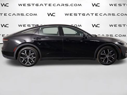 Used 2024 Toyota Crown AWD/4WD image 45