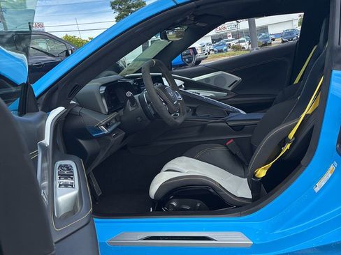 Used 2021 Chevrolet Corvette Stingray Premium Conv w/ 3LT RWD image 16