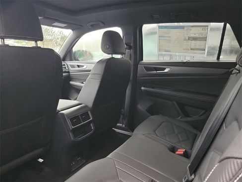 New 2026 Volkswagen Atlas Cross Sport SE image 5