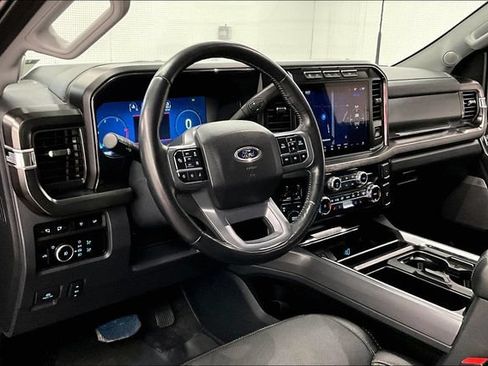 Used 2024 Ford F350 Lariat w/ Lariat Ultimate Package AWD/4WD image 17