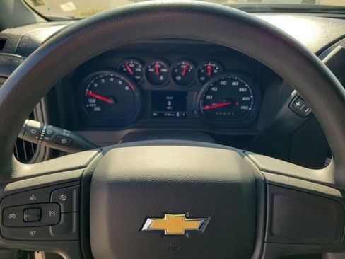 Certified 2022 Chevrolet Silverado 1500 Custom image 19