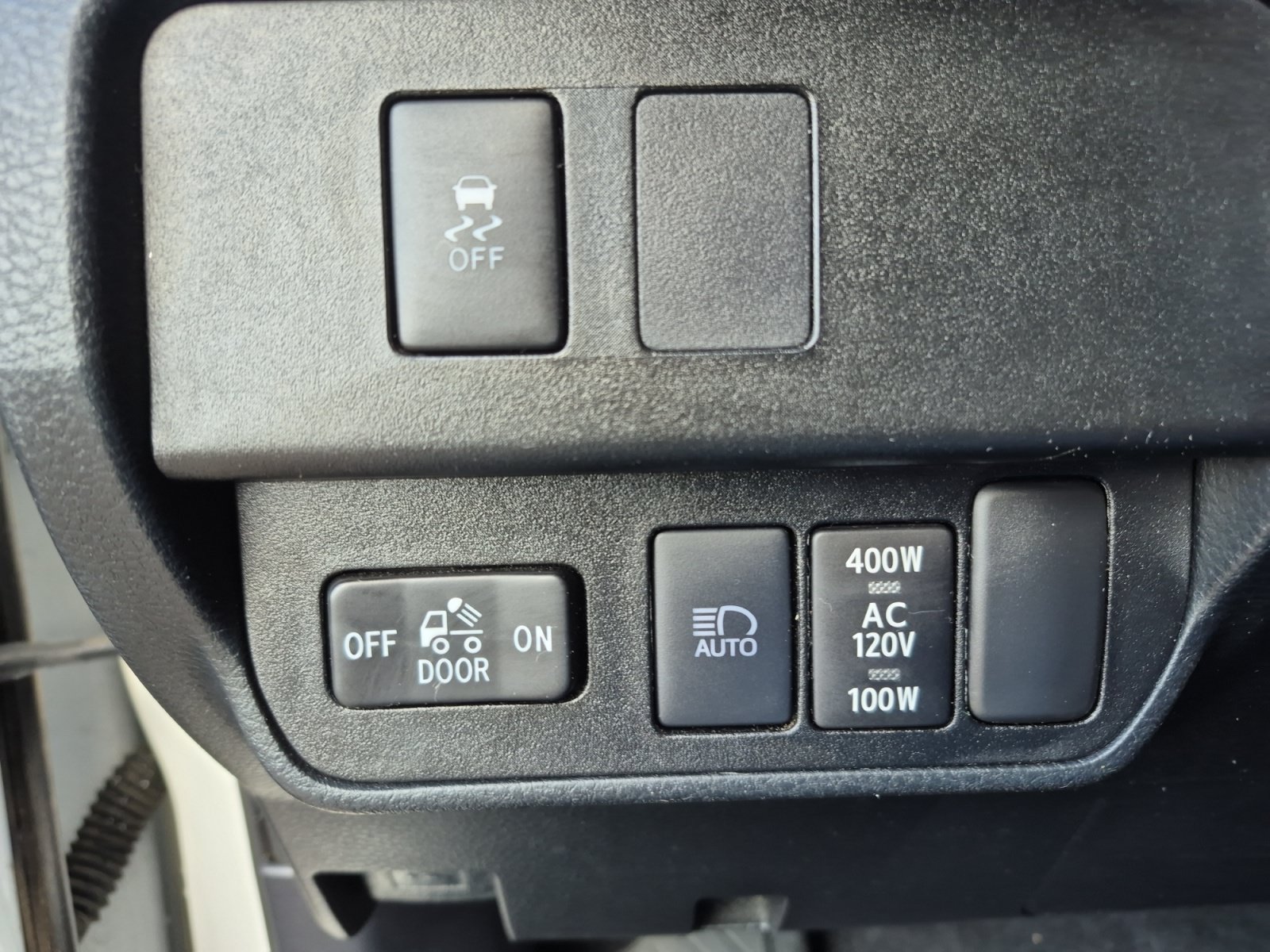 Used 2021 Toyota Tacoma TRD Off-Road w/ Technology Package AWD/4WD image 34