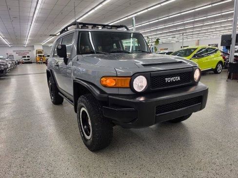 Used 2013 Toyota FJ Cruiser 4WD w/ Trail Teams Special Edition image 3