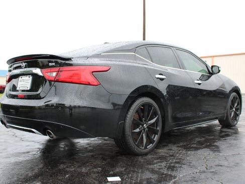 Used 2017 Nissan Maxima SR w/ Midnight Edition FWD image 4