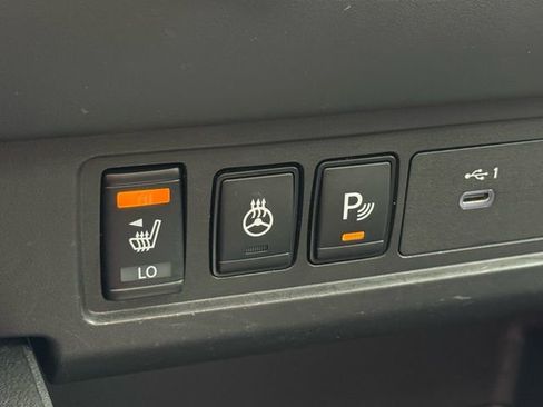 Used 2024 Nissan Frontier SL w/ Technology Package AWD/4WD image 20