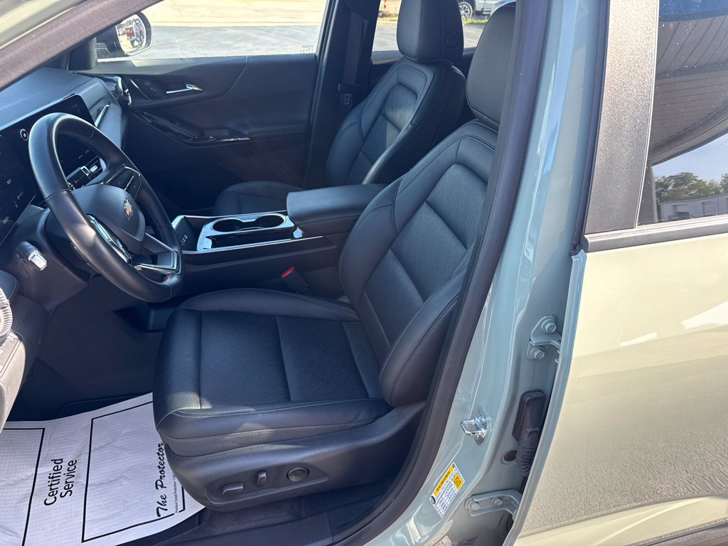 Used 2025 Chevrolet Equinox LT w/ Convenience Package II AWD/4WD image 13
