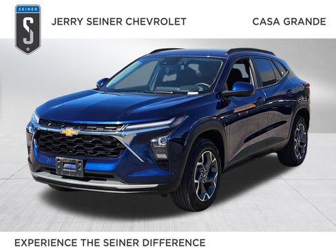 Used 2024 Chevrolet Trax LT w/ Driver Confidence Package image 1