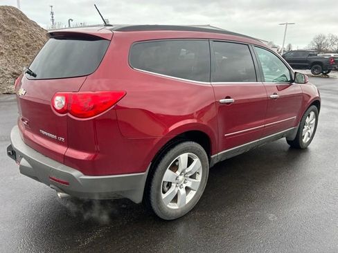 Used 2010 Chevrolet Traverse LTZ image 7