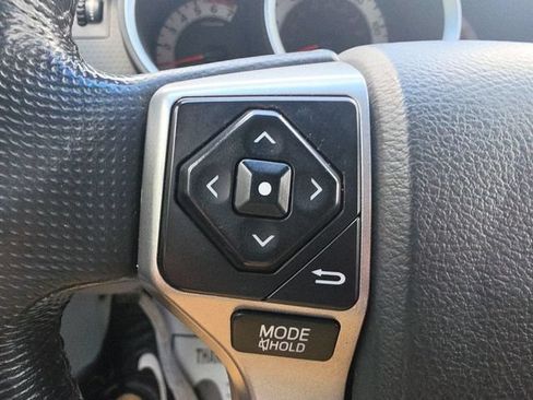 Used 2015 Toyota Tacoma 2WD Access Cab w/ SR5 Package image 27