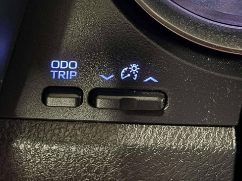 Used 2019 Toyota Camry SE FWD image 30