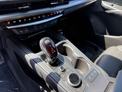 Used 2024 Cadillac XT4 Sport FWD image 13