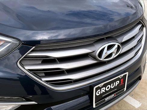Used 2017 Hyundai Santa Fe Sport image 29