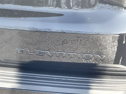 New 2026 GMC Yukon Elevation image 32