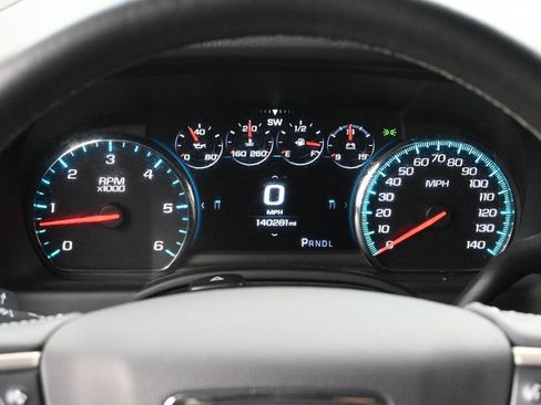 Used 2018 GMC Yukon Denali w/ Denali Ultimate Package AWD/4WD image 10