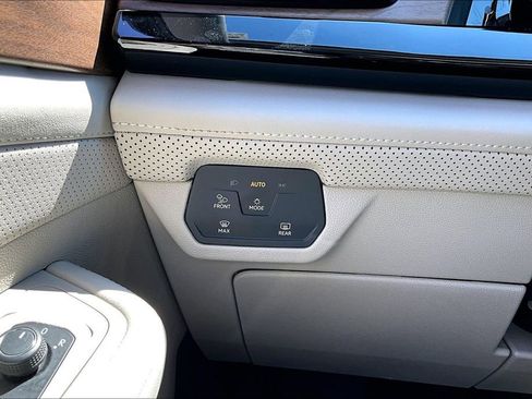 Certified 2026 Volkswagen Atlas SE AWD/4WD image 29