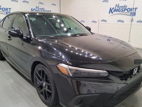 Used 2022 Honda Civic Sport image 2