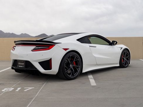 Used 2017 Acura NSX image 6