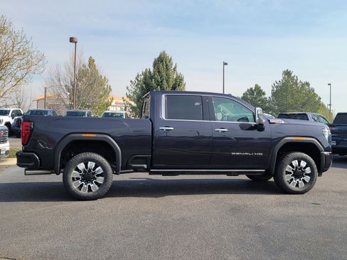 New 2026 GMC Sierra 2500 Denali w/ Denali Reserve Package AWD/4WD image 2
