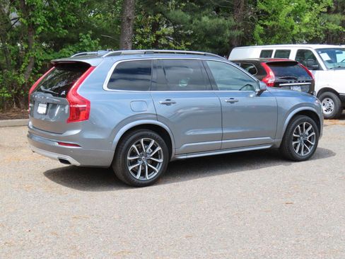 Used 2018 Volvo XC90 T6 Momentum w/ Convenience Package AWD/4WD image 20
