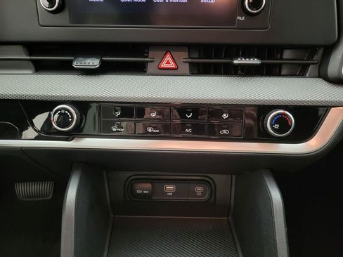 Used 2024 Kia Sportage LX image 33