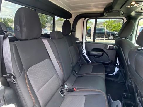 Used 2021 Jeep Gladiator Mojave AWD/4WD image 22