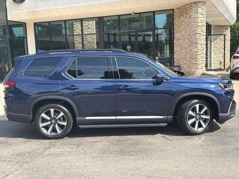 Used 2025 Honda Pilot Touring image 8