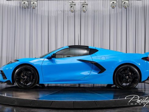 Used 2020 Chevrolet Corvette Stingray Premium Cpe w/ 3LT Preferred Equipment Group image 9