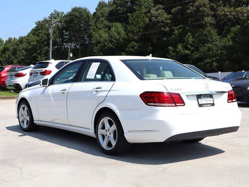 Used 2014 Mercedes-Benz E 250 BlueTEC Sedan image 5