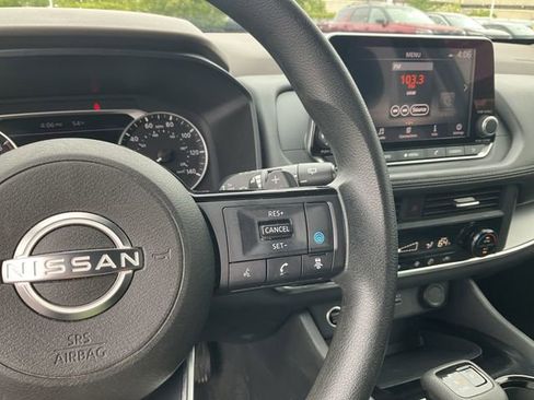 Used 2023 Nissan Rogue SV AWD/4WD image 20