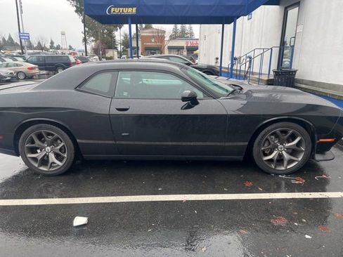 Used 2019 Dodge Challenger GT image 9