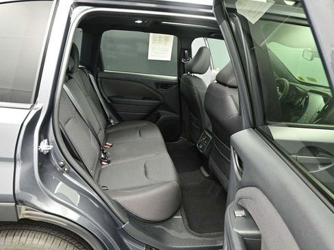 Used 2025 Subaru Forester Premium AWD/4WD image 30