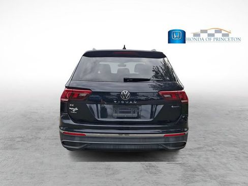 Used 2023 Volkswagen Tiguan SE AWD/4WD image 5