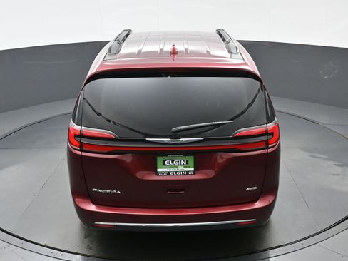 Used 2022 Chrysler Pacifica Touring-L AWD/4WD image 38
