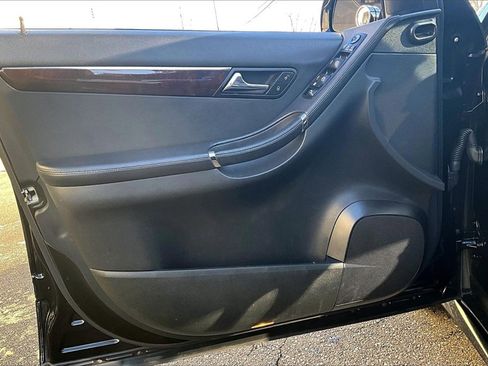 Used 2010 Mercedes-Benz R 350 4MATIC image 14